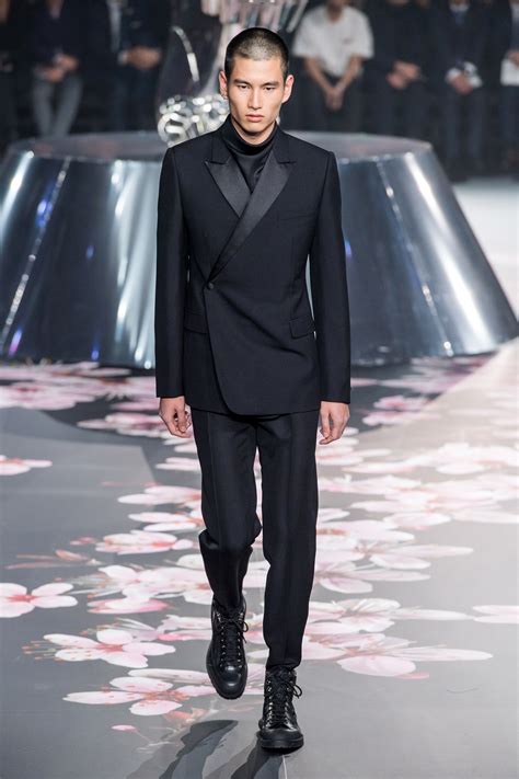 dior suits men.